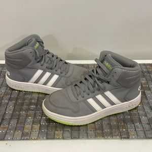 Hoops 2.0 mid shoes sneakers Great condition